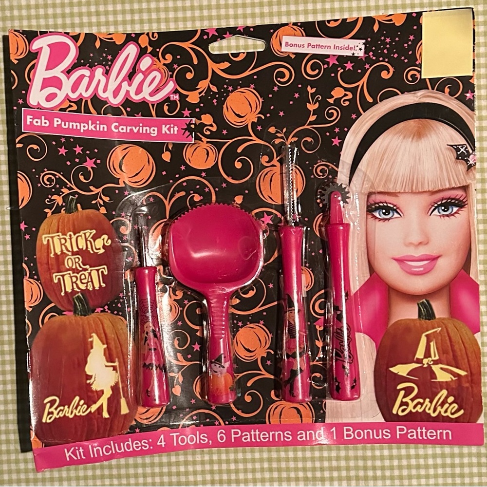 Barbie pumpkin Carving kit including tools pink